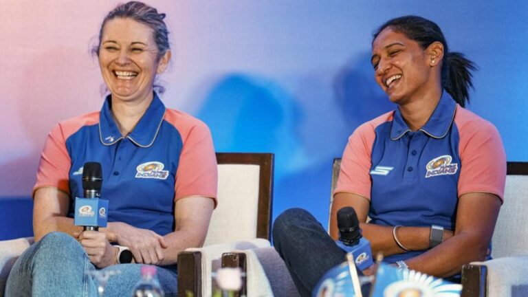 Mumbai-Indians-Charlotte-Edwards-left-and-Harma_1739285778525.jpg